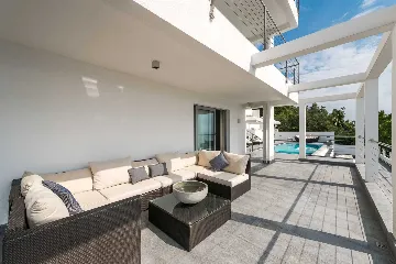 Modern Villa with Pool near Dubrovnik