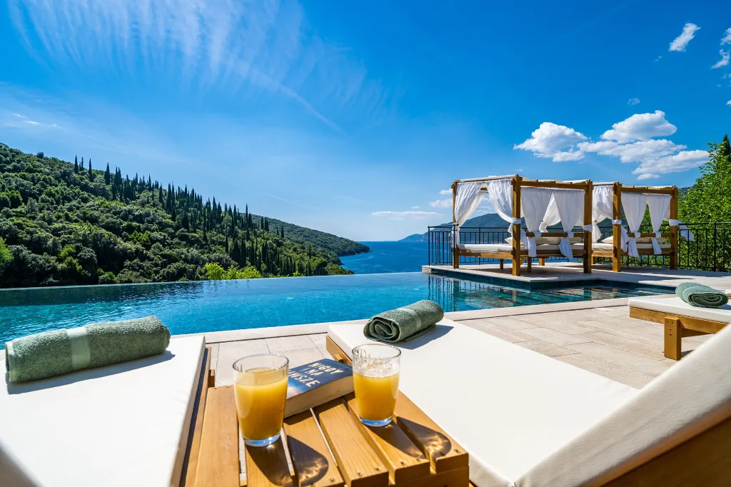 Seaside Infinity Villa with Private Estate, Molunat
