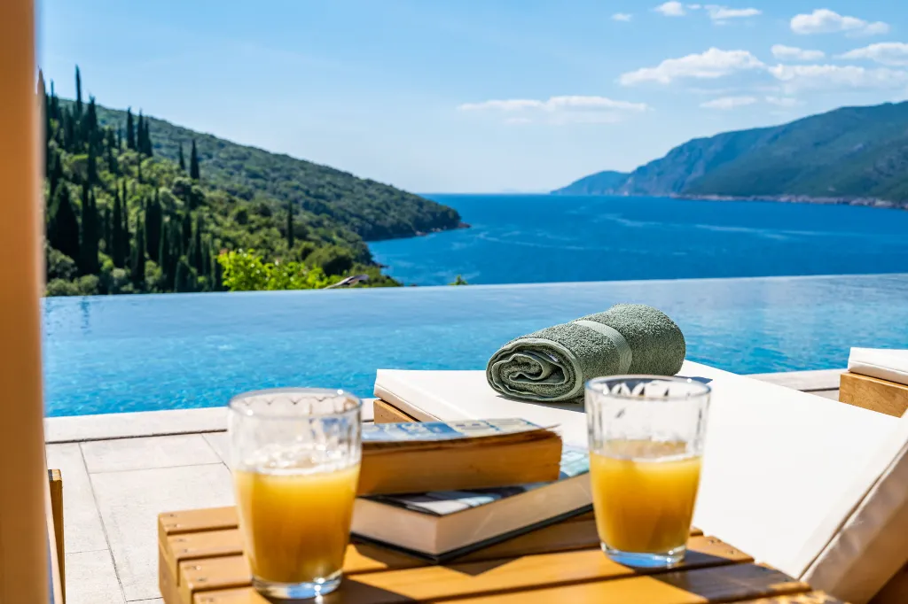Seaside Infinity Villa with Private Estate, Molunat