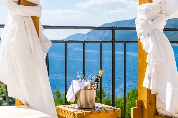 Seaside Infinity Villa with Private Estate, Molunat