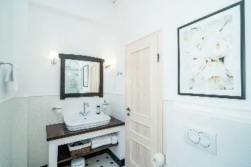 Seaside Infinity Villa with Private Estate, Molunat