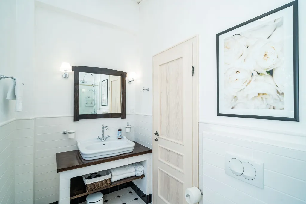 Seaside Infinity Villa with Private Estate, Molunat
