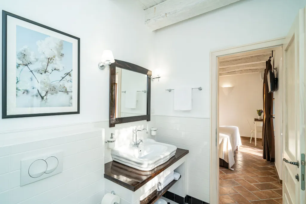 Seaside Infinity Villa with Private Estate, Molunat