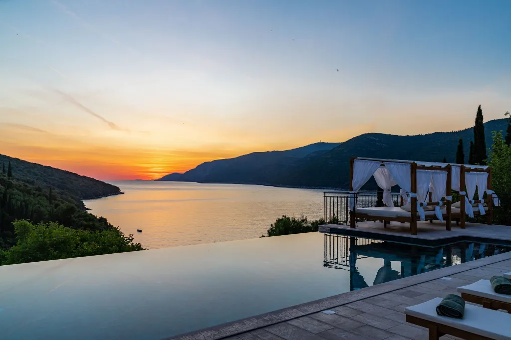 Seaside Infinity Villa with Private Estate, Molunat
