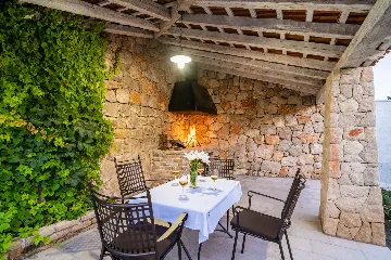 Seaside Infinity Villa with Private Estate, Molunat