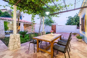 Seaside Infinity Villa with Private Estate, Molunat