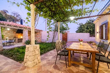 Seaside Infinity Villa with Private Estate, Molunat