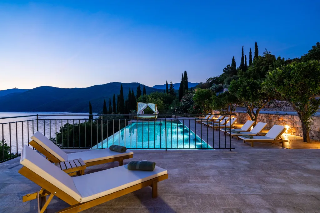 Seaside Infinity Villa with Private Estate, Molunat