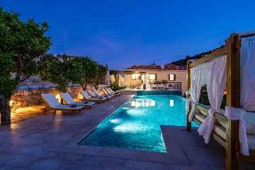 Seaside Infinity Villa with Private Estate, Molunat