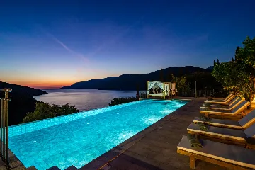 Seaside Infinity Villa with Private Estate, Molunat