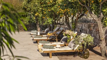 Seaside Infinity Villa with Private Estate, Molunat