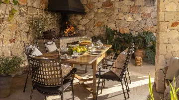 Seaside Infinity Villa with Private Estate, Molunat