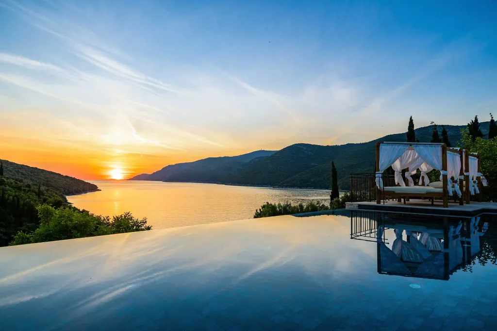 Seaside Infinity Villa with Private Estate, Molunat