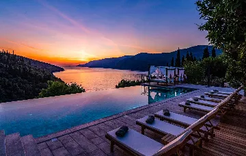 Seaside Infinity Villa with Private Estate, Molunat