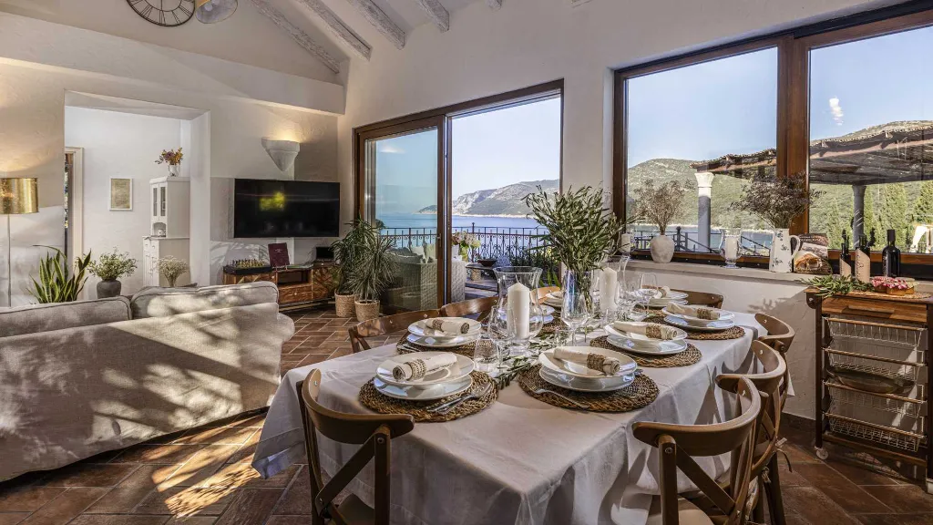 Seaside Infinity Villa with Private Estate, Molunat