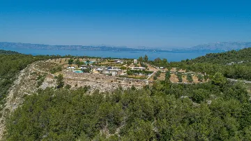 Spacious Island Villa with Pool in Hvar