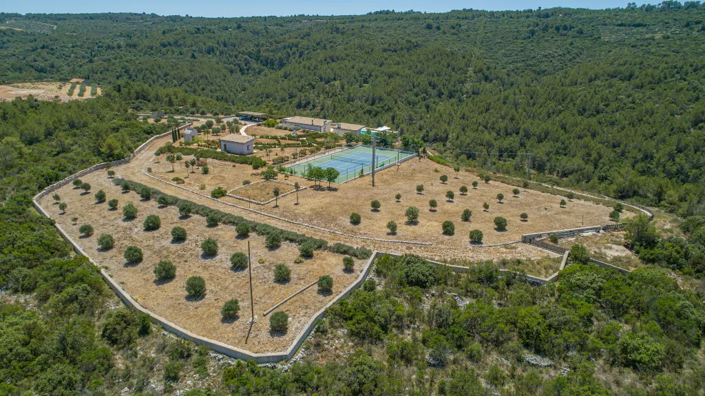 Spacious Island Villa with Pool in Hvar