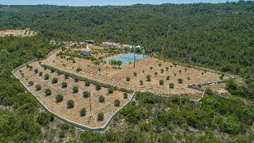 Spacious Island Villa with Pool in Hvar