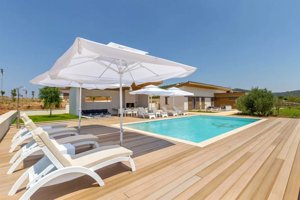 Spacious Island Villa with Pool in Hvar