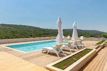 Spacious Island Villa with Pool in Hvar