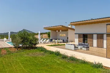 Spacious Island Villa with Pool in Hvar