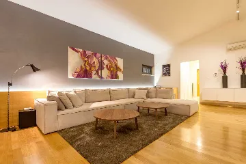 Spacious Island Villa with Pool in Hvar