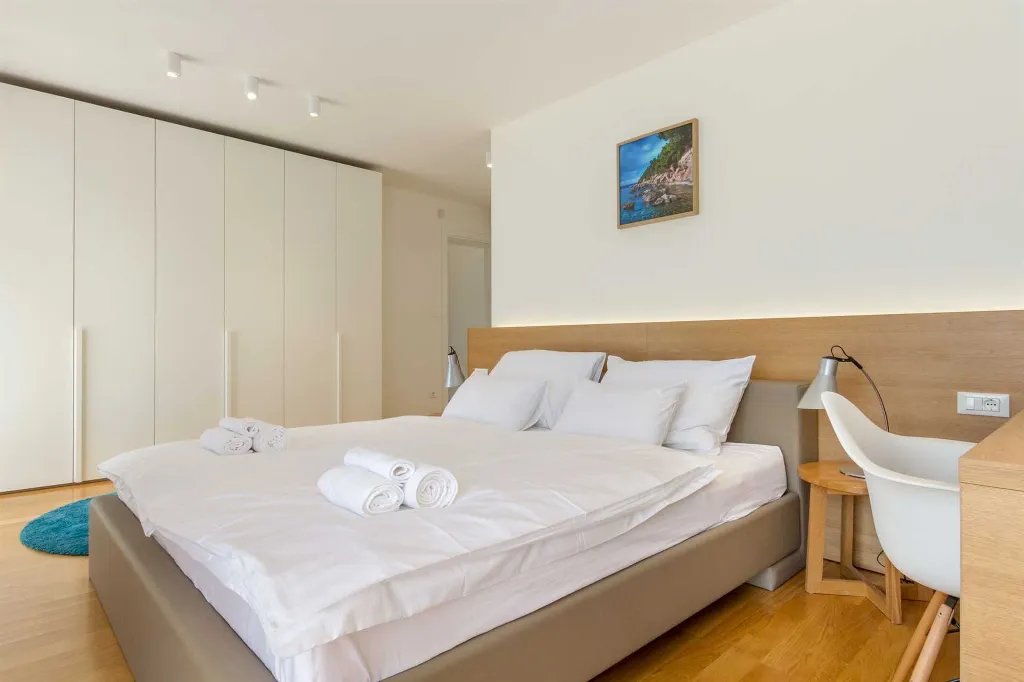 Spacious Island Villa with Pool in Hvar