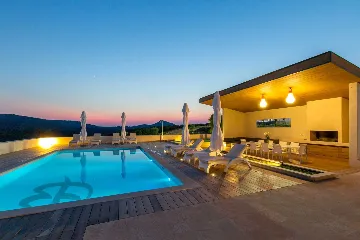 Spacious Island Villa with Pool in Hvar
