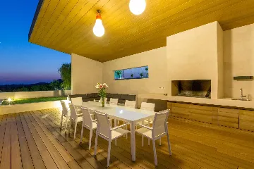 Spacious Island Villa with Pool in Hvar