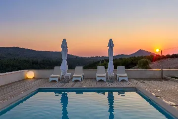Spacious Island Villa with Pool in Hvar