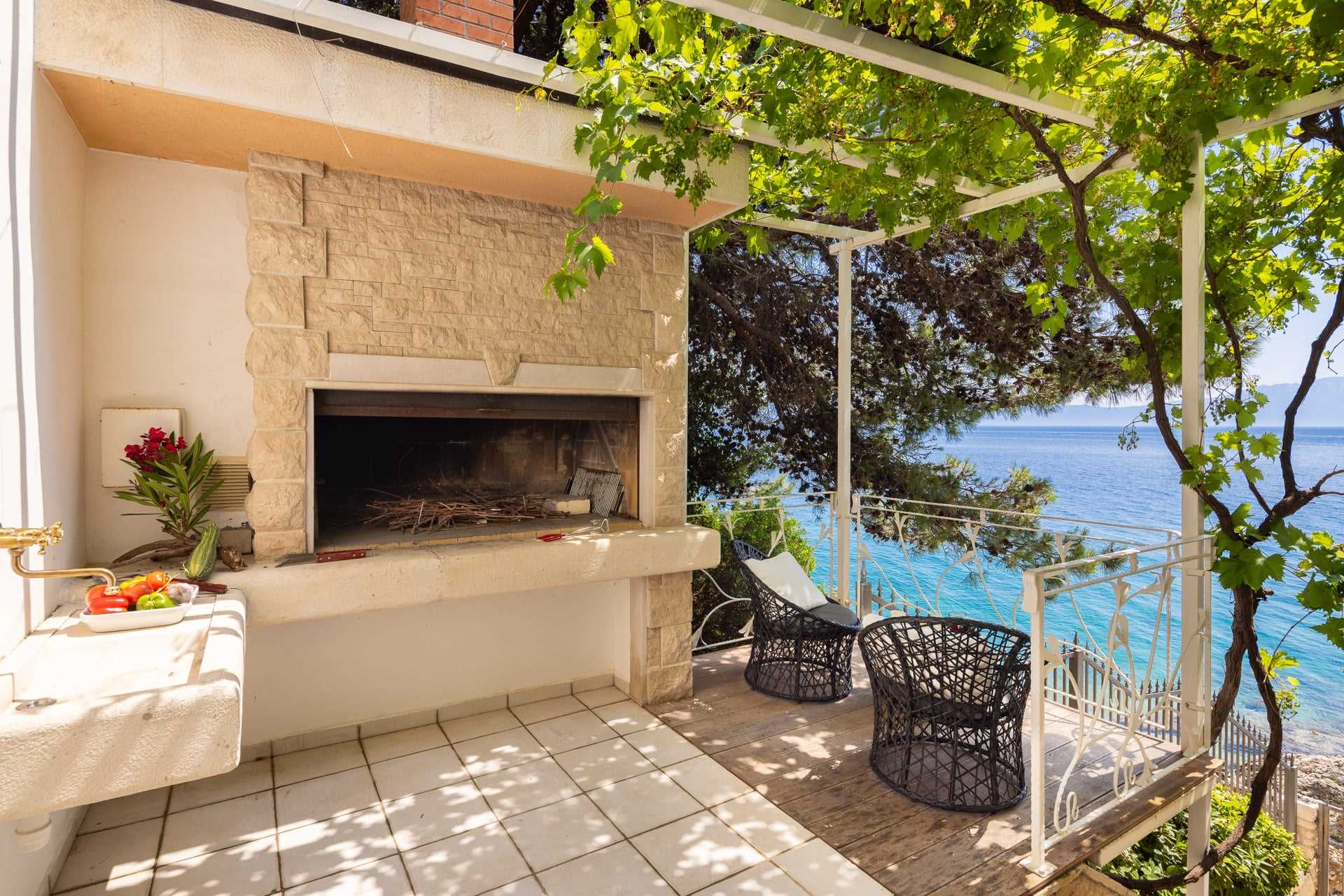 Beachfront Villa Shades of Summer