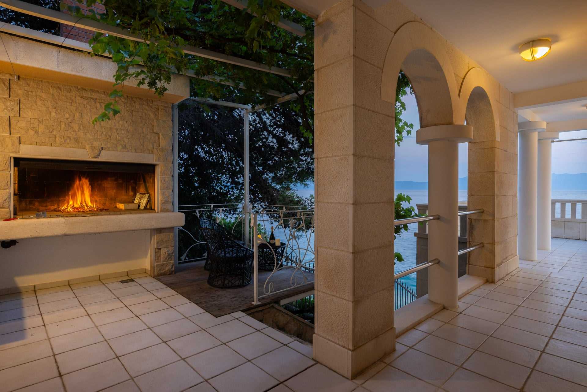 Beachfront Villa Shades of Summer