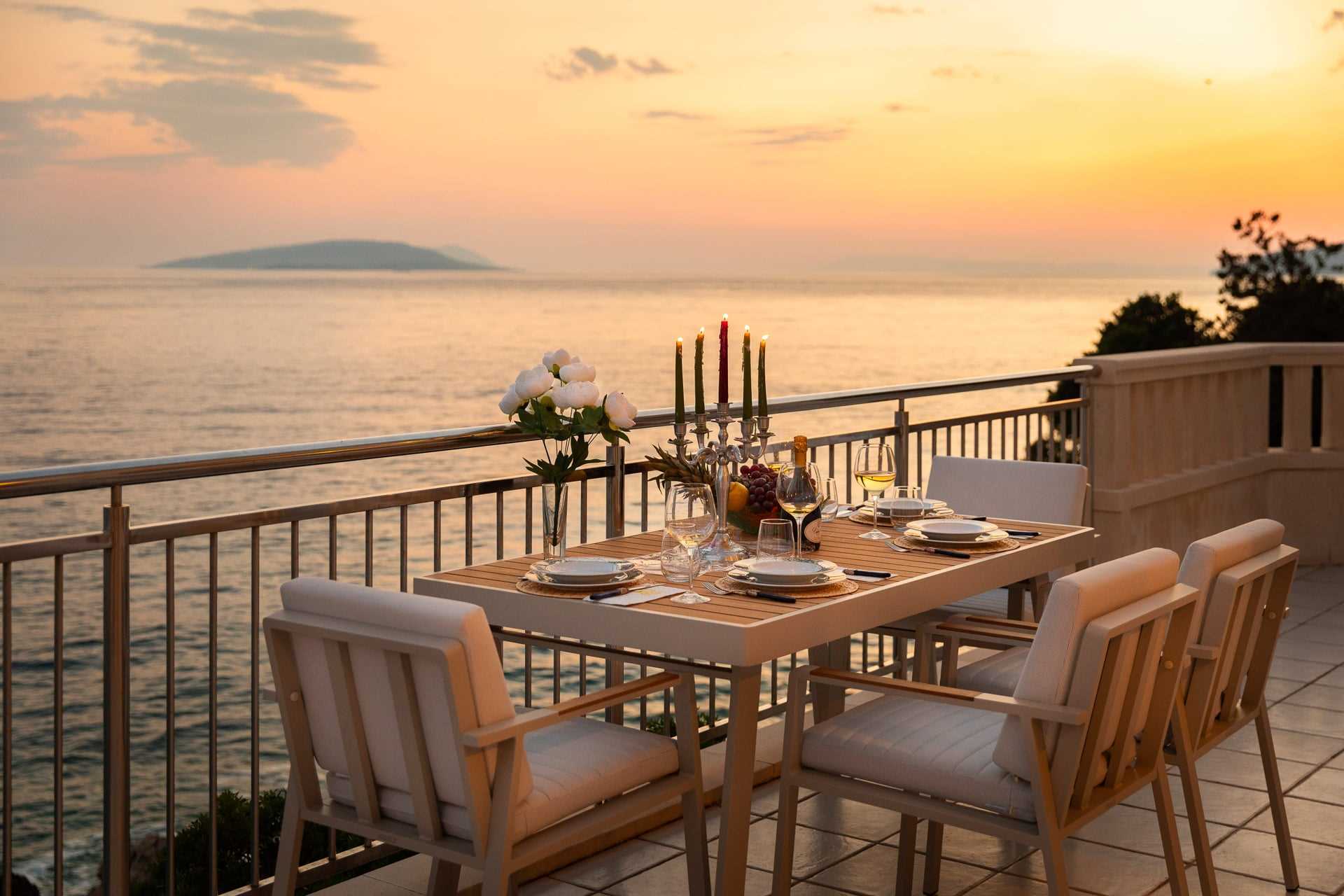 Beachfront Villa Shades of Summer
