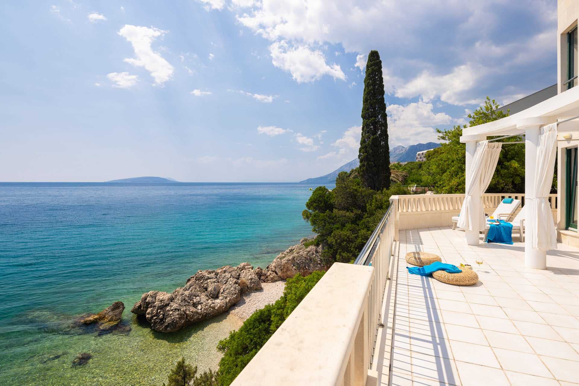 Beachfront Villa Shades of Summer