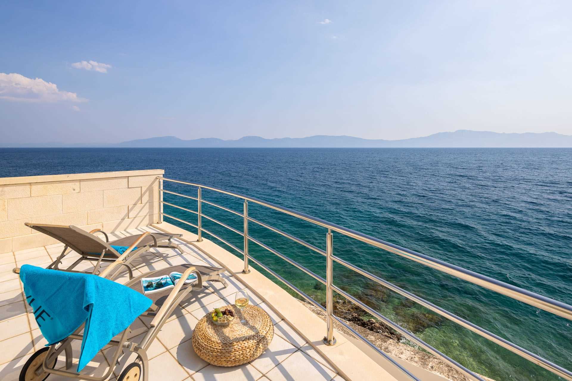 Beachfront Villa Shades of Summer