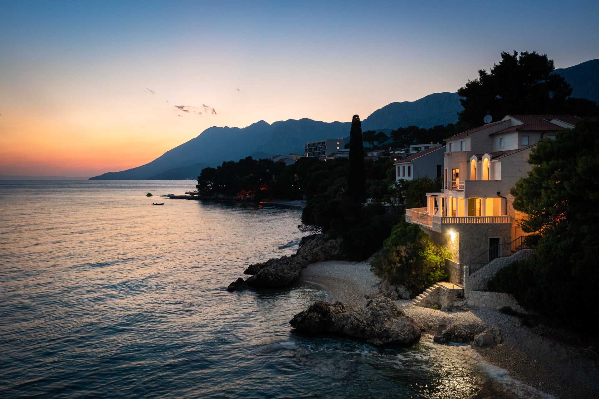 Beachfront Villa Shades of Summer