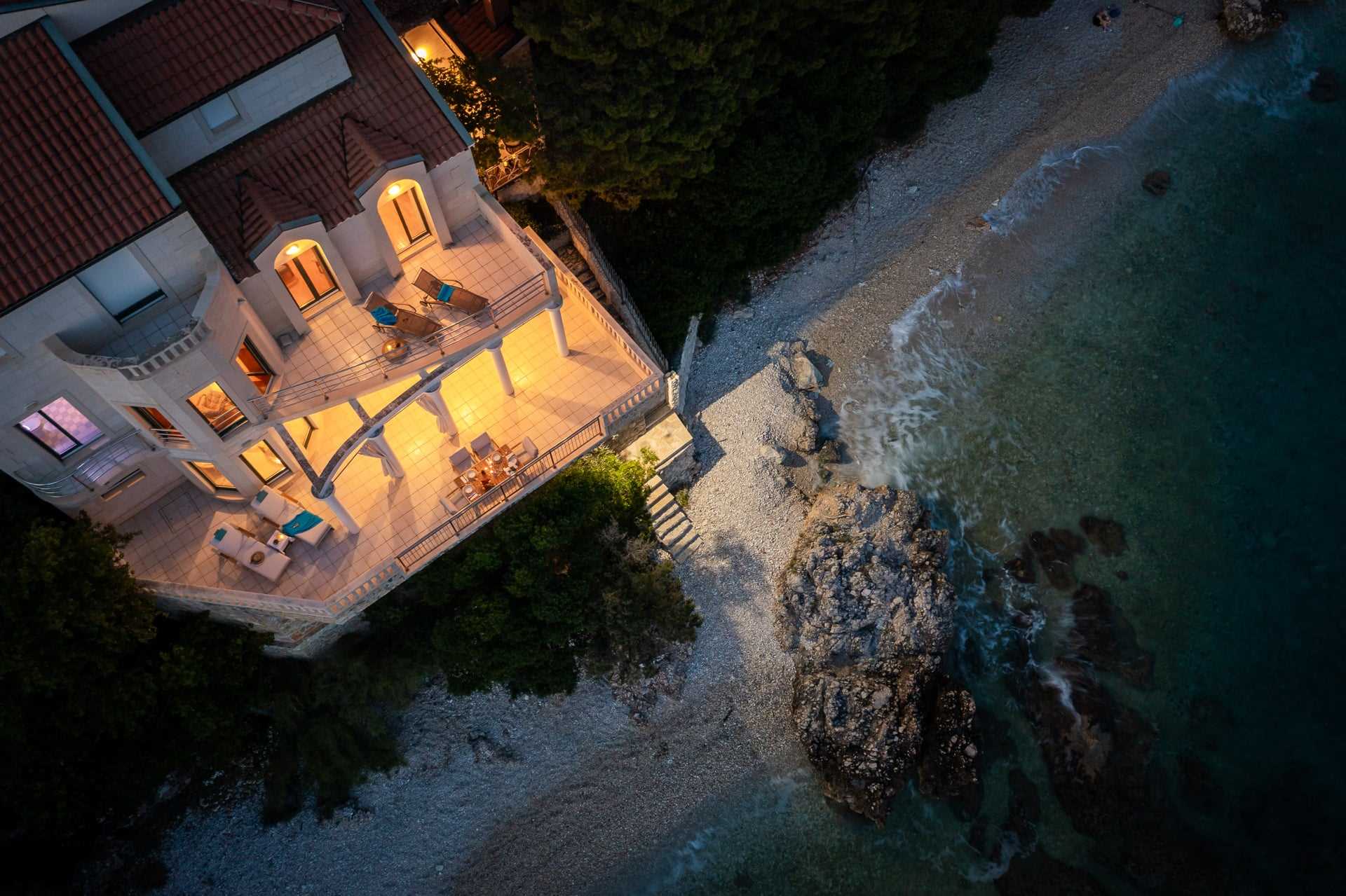 Beachfront Villa Shades of Summer
