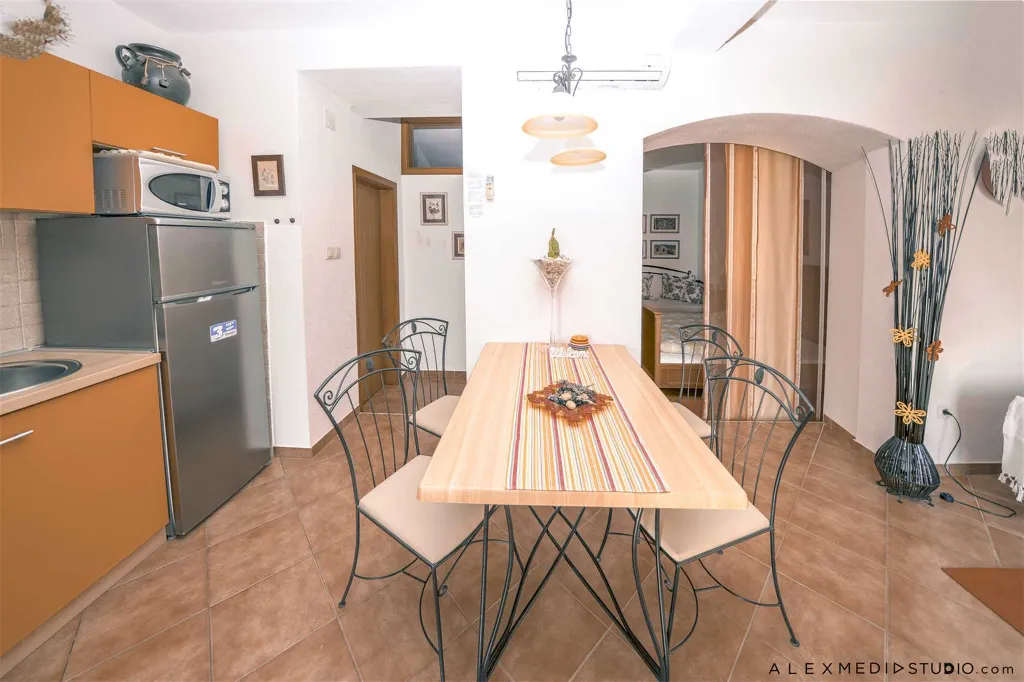 Spacious Stone Villa with Pool in Sveta Nedjelja