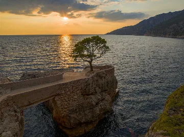 Spacious Stone Villa with Pool in Sveta Nedjelja