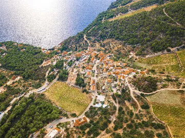 Spacious Stone Villa with Pool in Sveta Nedjelja