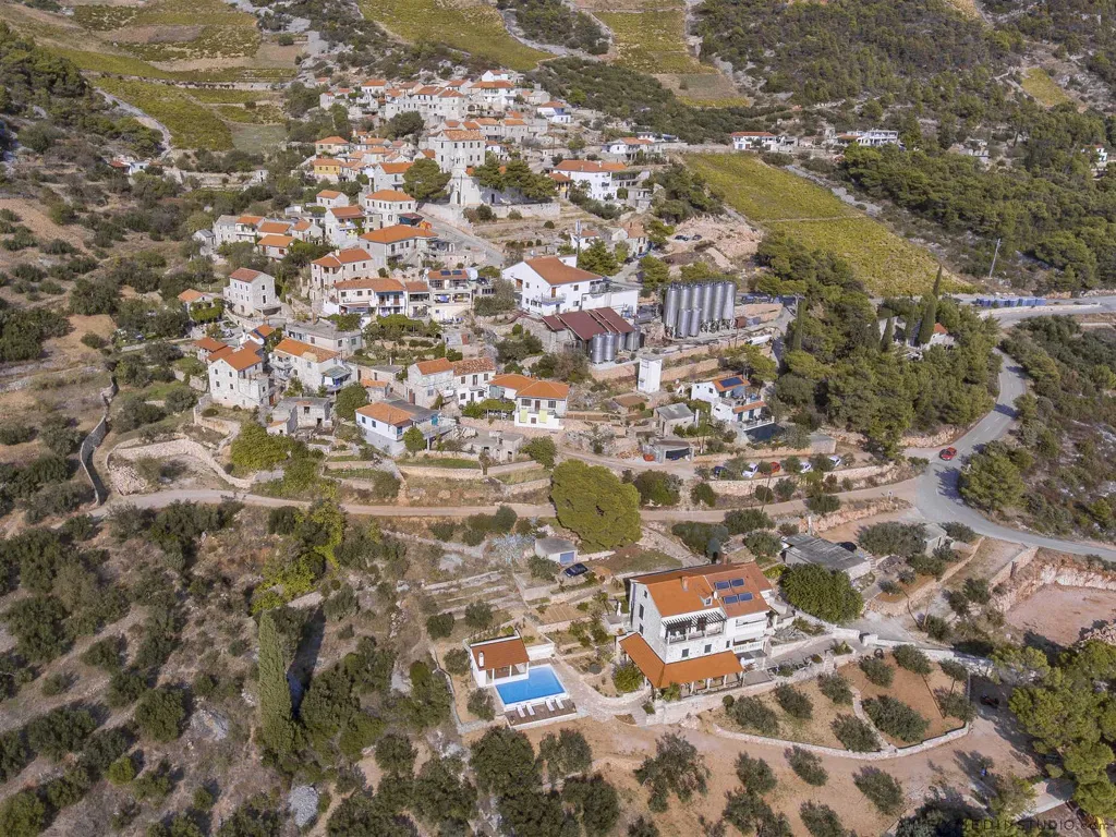 Spacious Stone Villa with Pool in Sveta Nedjelja
