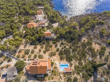 Spacious Stone Villa with Pool in Sveta Nedjelja