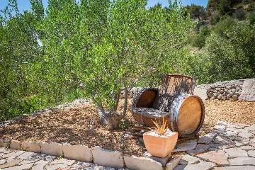 Spacious Stone Villa with Pool in Sveta Nedjelja