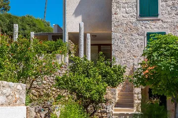 Spacious Stone Villa with Pool in Sveta Nedjelja