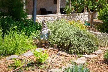 Spacious Stone Villa with Pool in Sveta Nedjelja