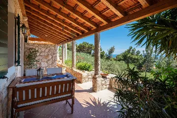 Spacious Stone Villa with Pool in Sveta Nedjelja