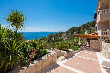 Spacious Stone Villa with Pool in Sveta Nedjelja