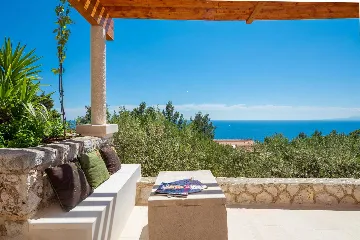 Spacious Stone Villa with Pool in Sveta Nedjelja