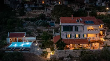 Spacious Stone Villa with Pool in Sveta Nedjelja