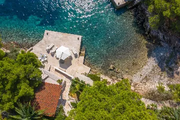 Seaside Retreat Villa with Private Pool in Hvar